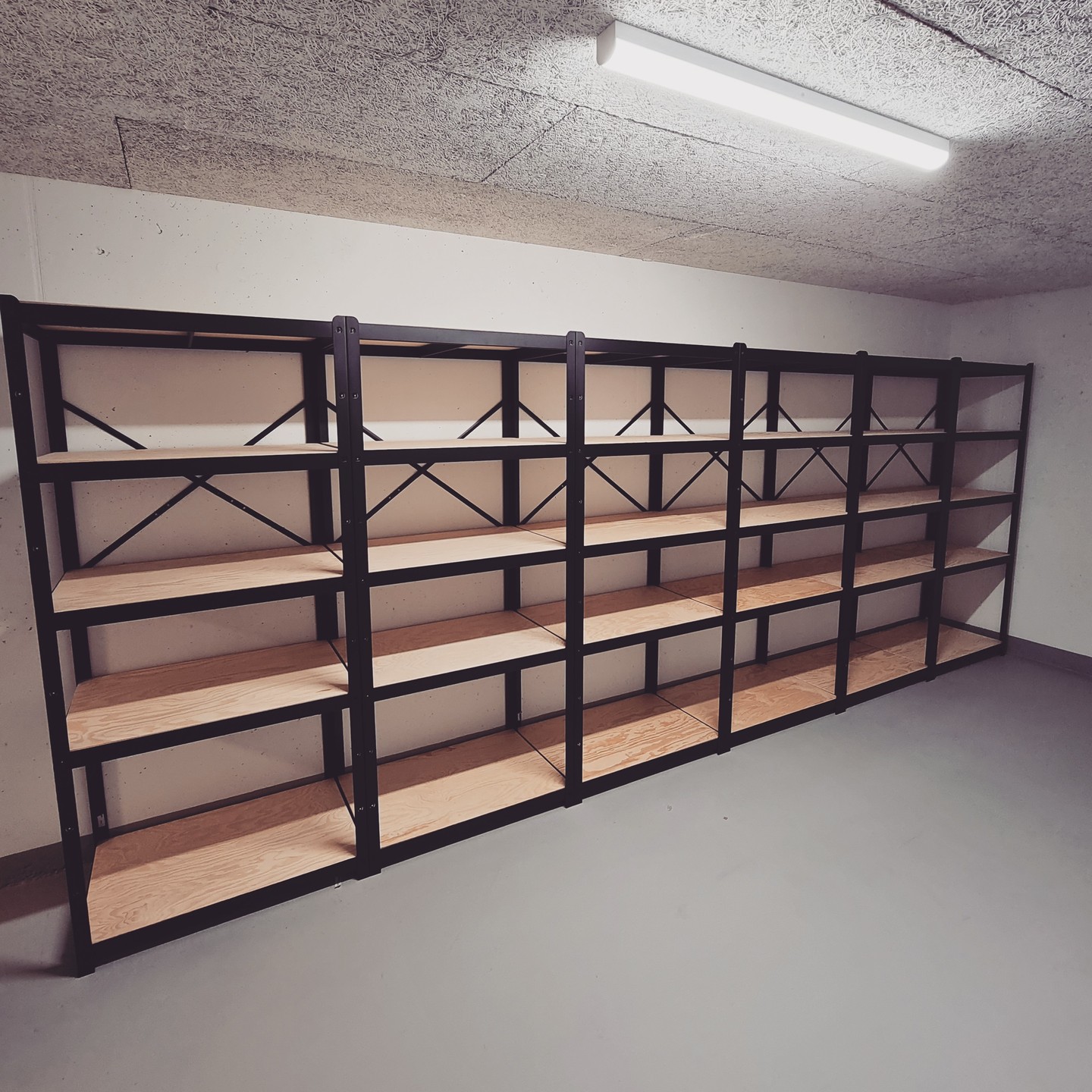 IKEA Regal fertig montiert